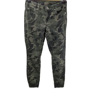 True Religion Halle Mid Rise Super Skinny Camo Jeans Sz 27